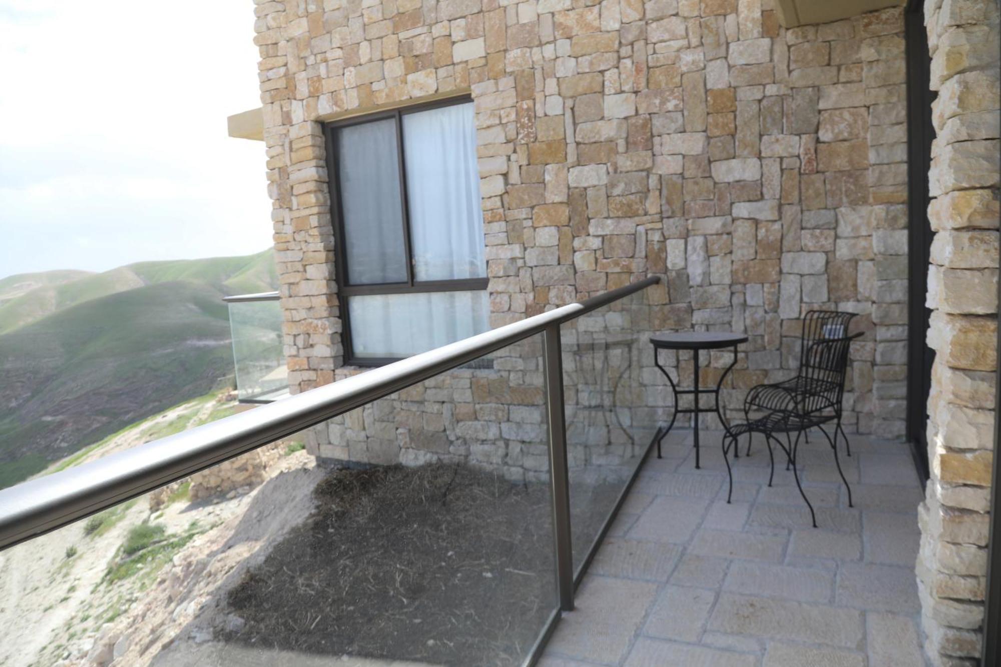 Lodge Genesis Land Desert Hospitality