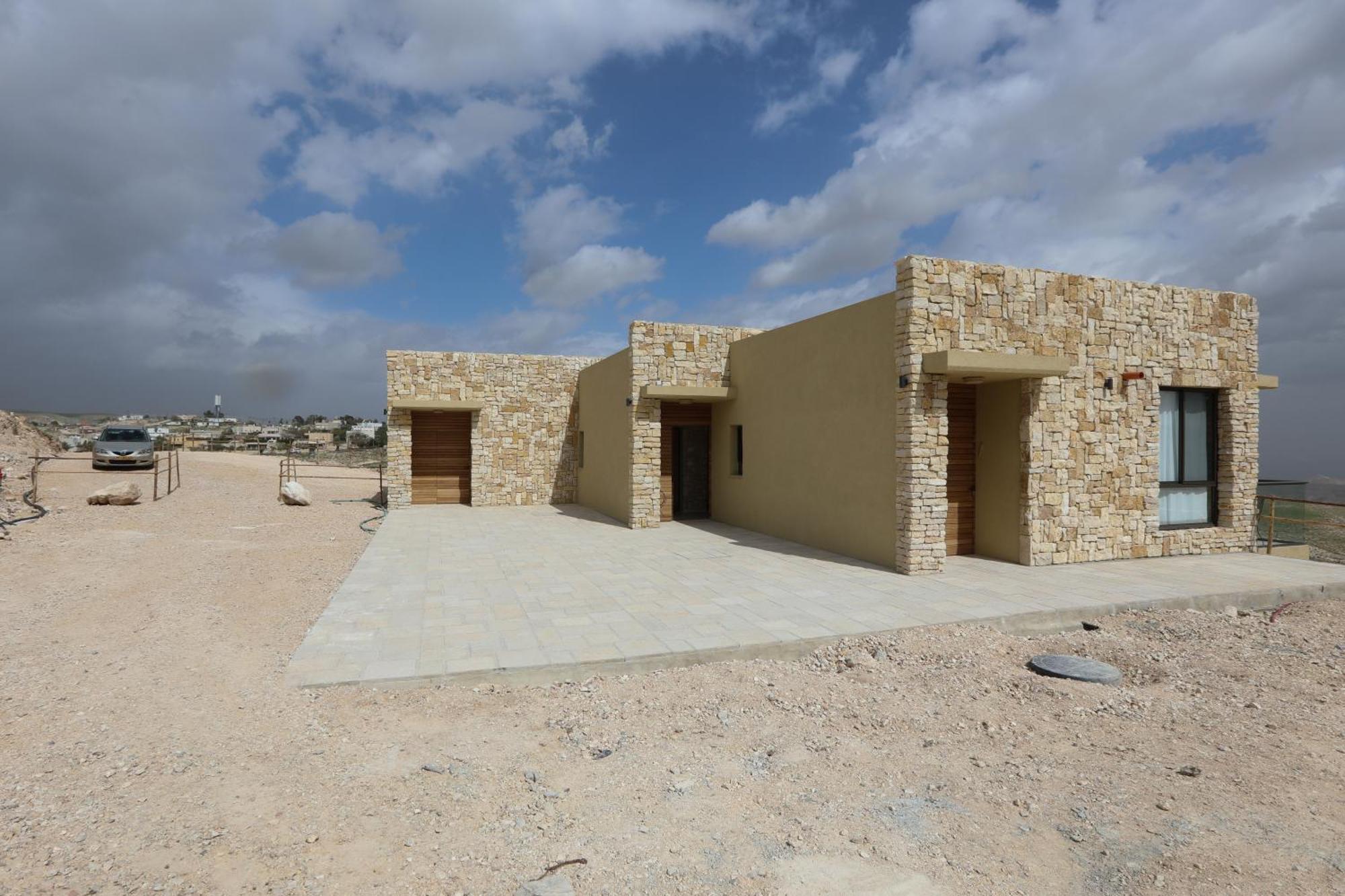 Genesis Land Desert Hospitality Lodge *